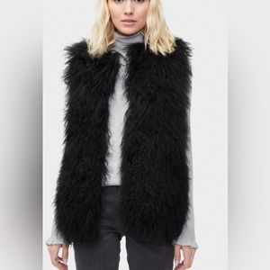 UGG Abbey Shearling Vest Size Medium NWOT
